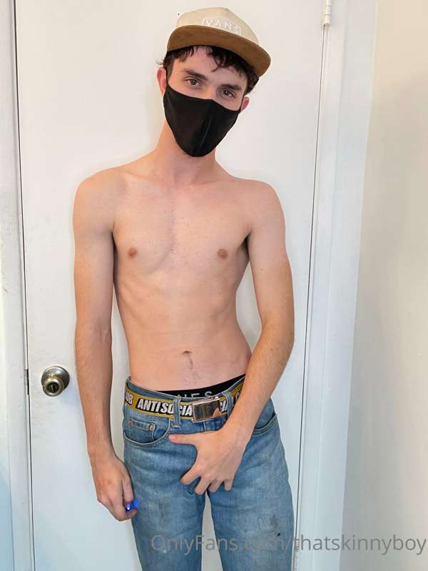My birthday is in 5 days, does anyone want to buy my a gift?.. 4