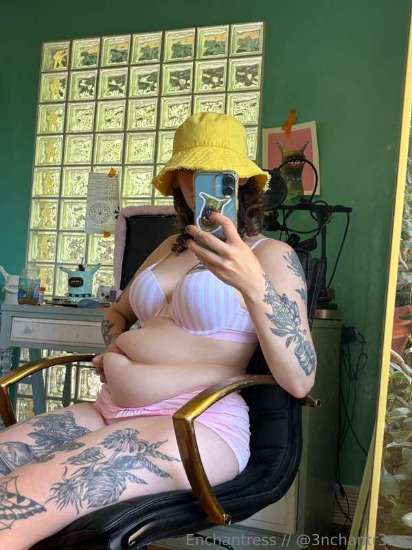 very much ready for the beach ☀️ 10