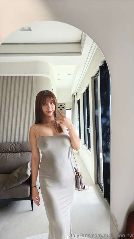This dress is tight enough to show where I want your mouth f..