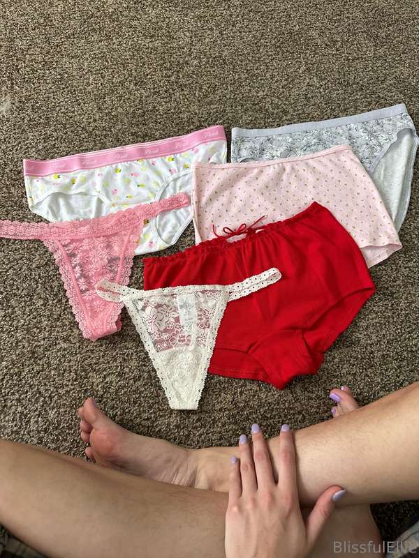 Victoria’s Secret haul/try on video! Got some really cute pa..