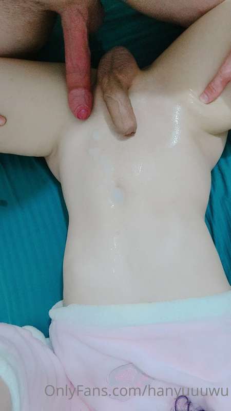 he be digging me >.< woah 9