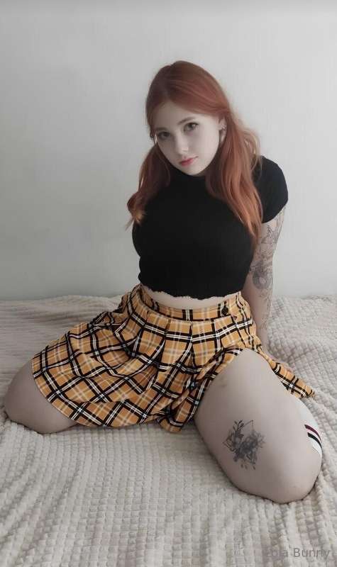 💙 18 YEARS OLD 💙 💘@foxyarty1 is a sweet angel with devilish ..