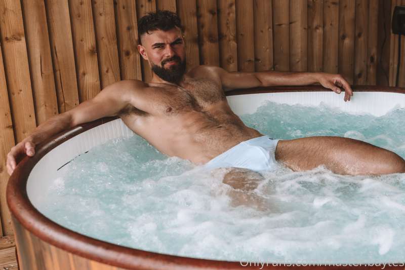 Just chilling in my birthday suit, there’s room for one or t.. 6