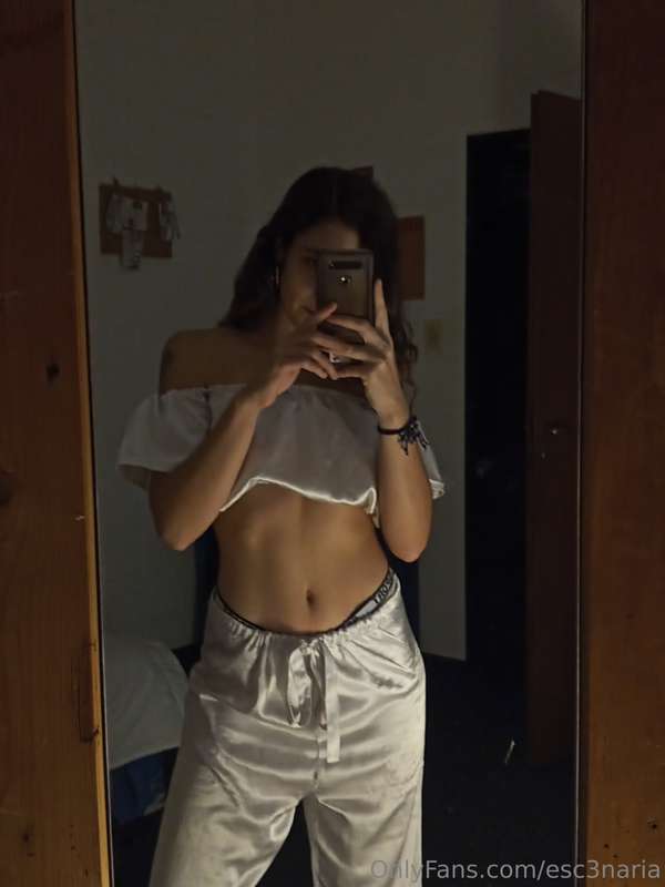 it's a little cooooold here and my nightwear is satin ﮩ𓍢ִ໋🌷֒.. 2