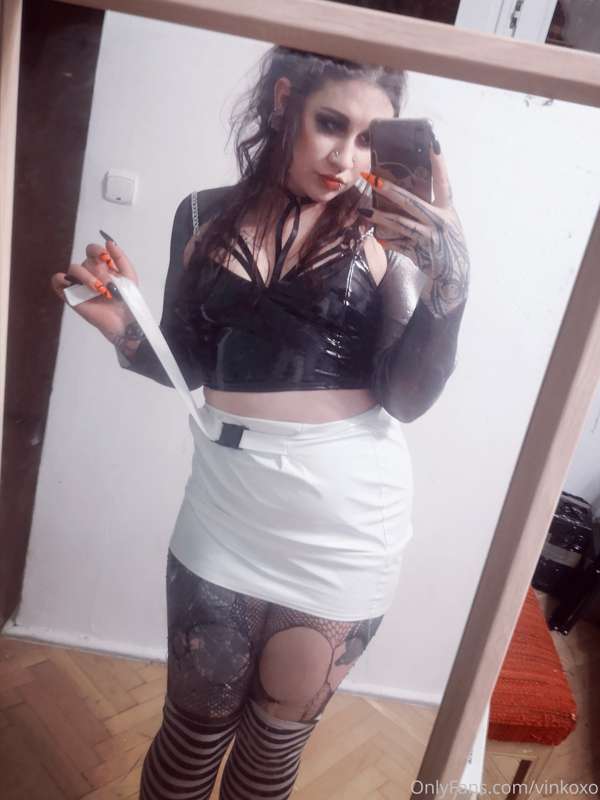 After party undress with me
Swipe 😈 9