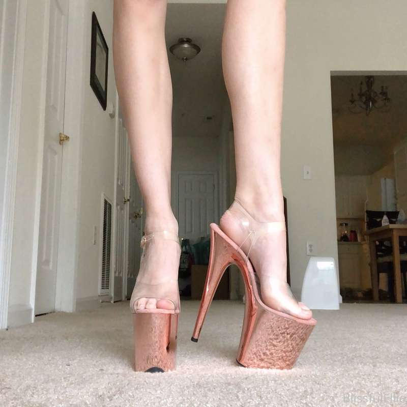👠 love my legs, and these heels  👠 1