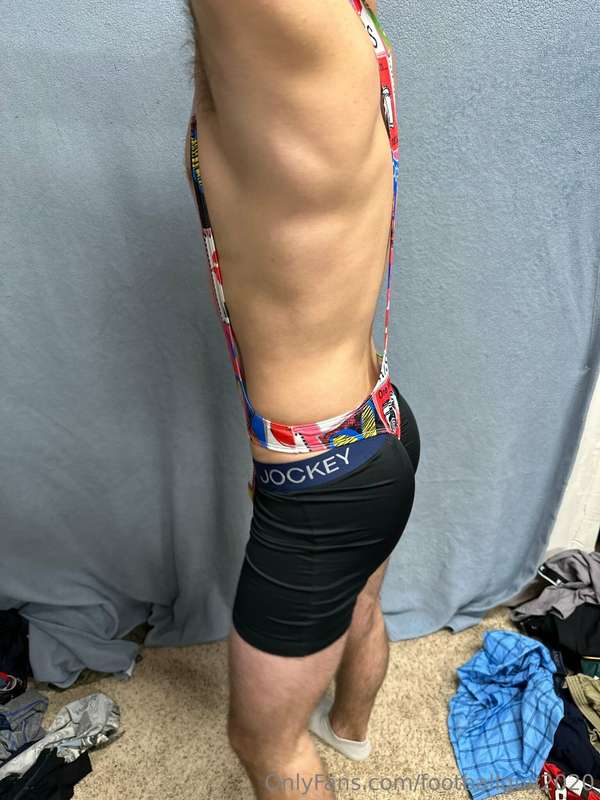 Not sure what this is the private is wearing! 11