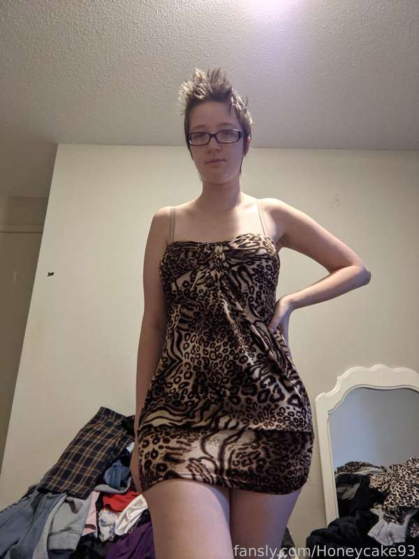 Honeycake93 - Fansly - 01 Nov, 2021
