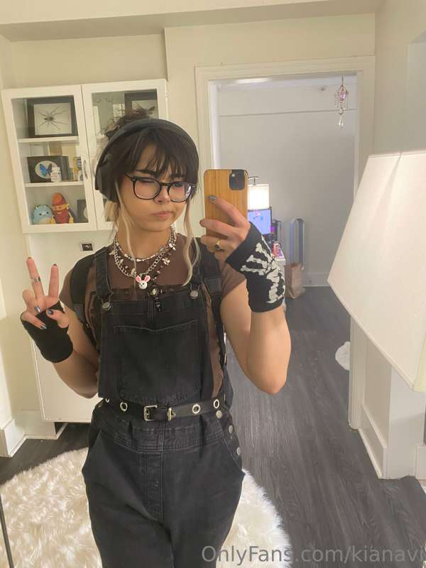 Hi guys!!
I’ve been having a really really tough week and ha.. 4