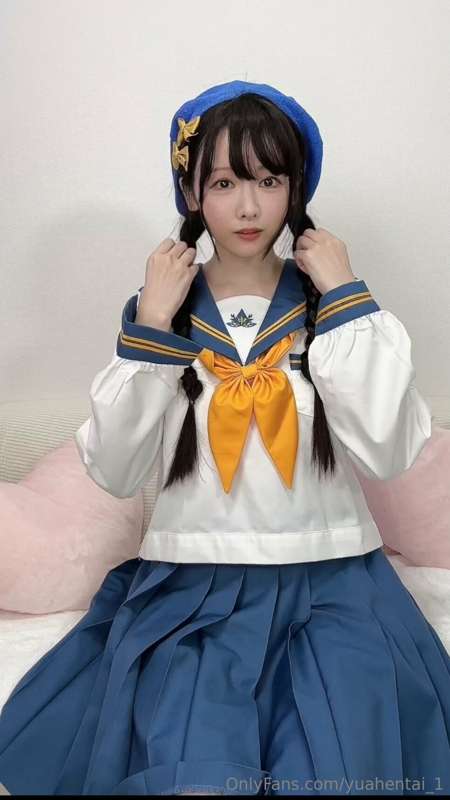 Braids JK💙💛
I still love JK cosplay🏫❣️
Isn't that cute?😍

Fi.. 3