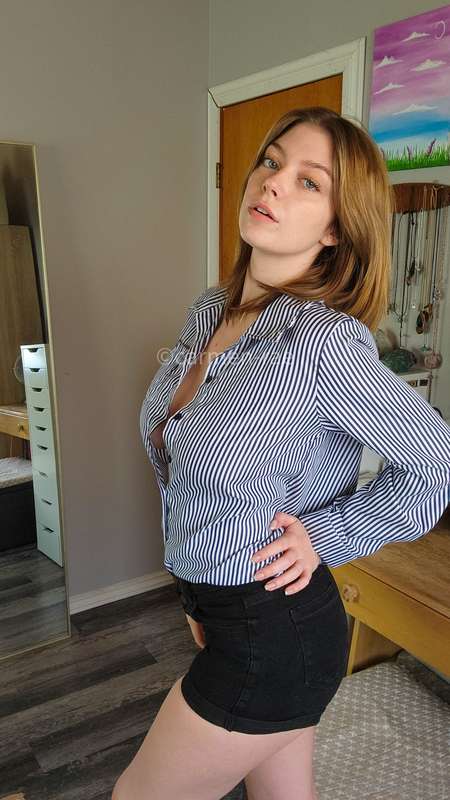 New button up top 😘 should I feature it in a video? 💜 5
