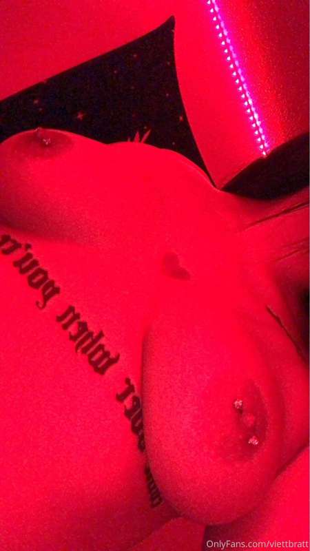 Viettbratt - Onlyfans - 24 Oct, 2021