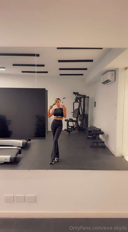 Nothing boosts my confidence like a good workout 💪 I love th..