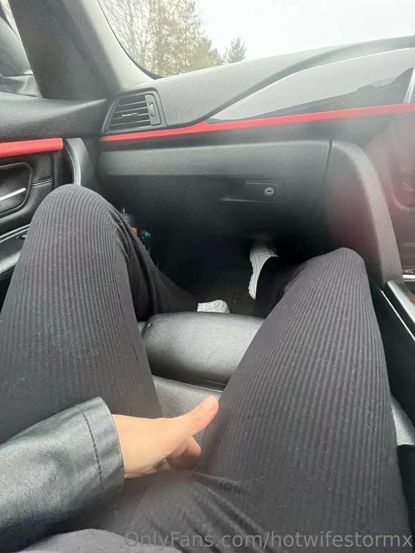 On my way to the hotel to see my new guy 🏨 😈 1