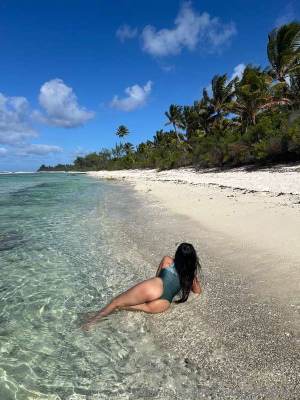 I washed up on shore. Help me! 😆