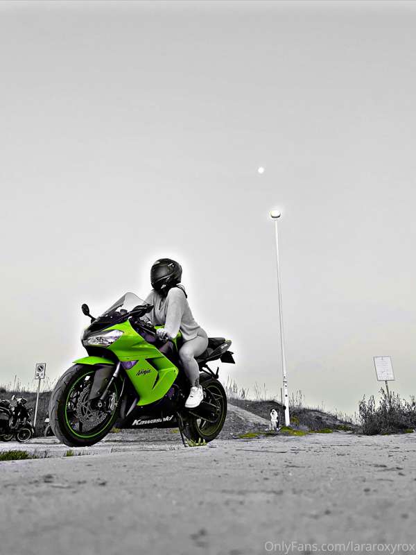 🍀 
Vi piacciono le moto ?😜 2