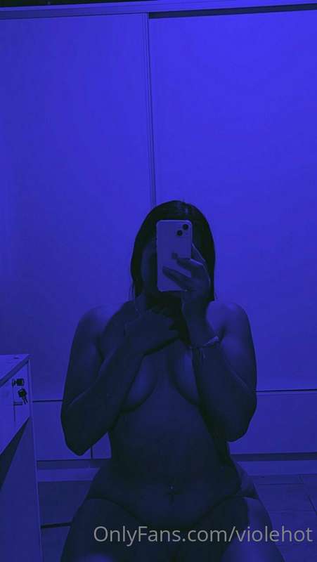 ##👑QUEEN OF SQUIRT 👑 Hey love! Subscribe to my friend’s prof..