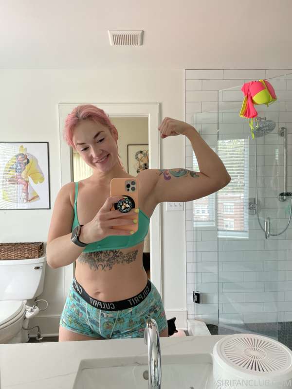 I am killing it in the gym lately! SO pumped about all of my.. 2