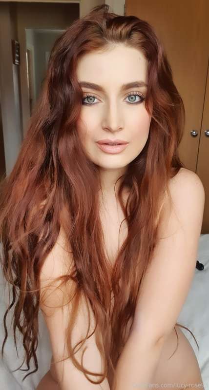 Morning 💋 hope everyone has a lovely weekend