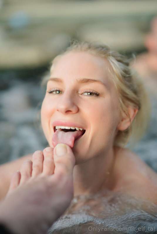 Get yourself a girl who will spontaneously lick your toes..y..