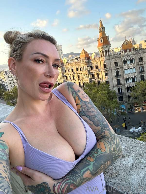 Went to a sex club. Pulled a hot as fuck Argentinian Guy & a..