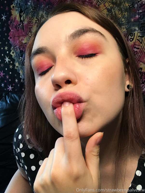 👄 I need something to put my mouth on 👄