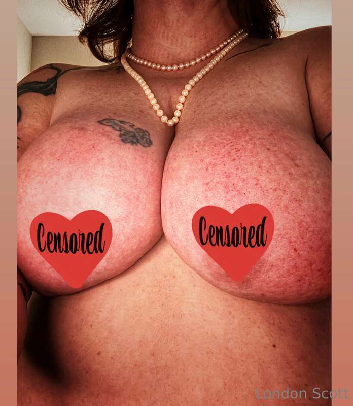 Pain is my pleasure 💋 DM for customs