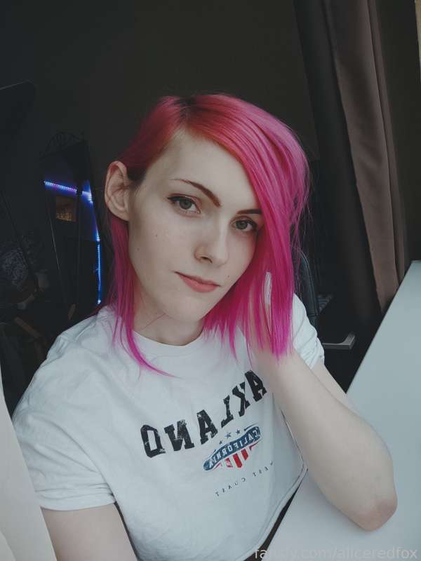 Aliceredfox - Fansly - 21 Oct, 2022