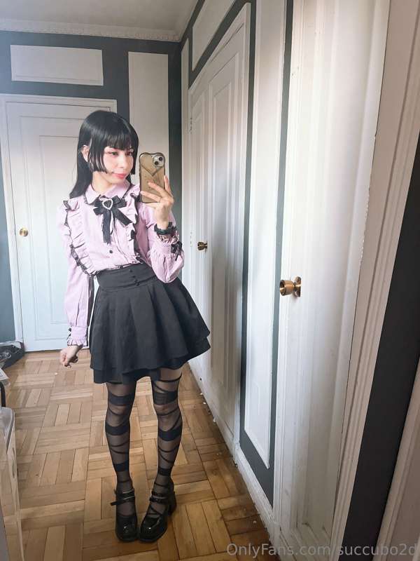 Hoy me arregle bonita para tener una cita 
Y me termine toma.. 6
