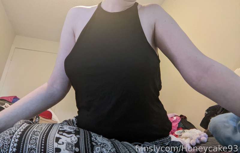 Honeycake93 - Fansly - 04 Dec, 2022