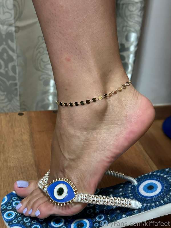 Trying new anklets, do you like it?