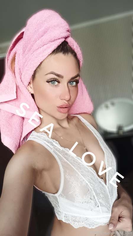 Good morning daddy 😘Have you taken a shower yet? 🙈💦