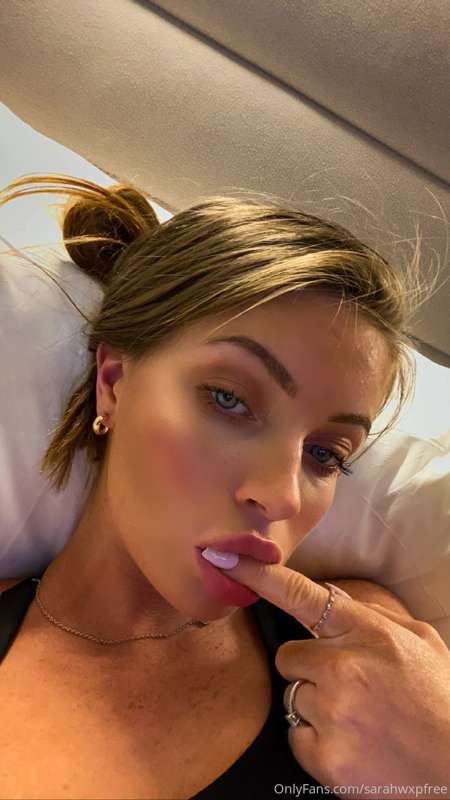 Tip $15 dildo sucking video $25 anal w/ my dildo straight to..