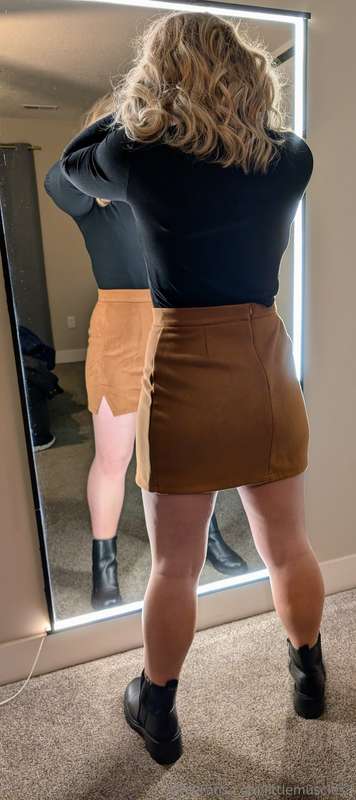 Hubby picked out a super sexy outfit for for tonight, just s..