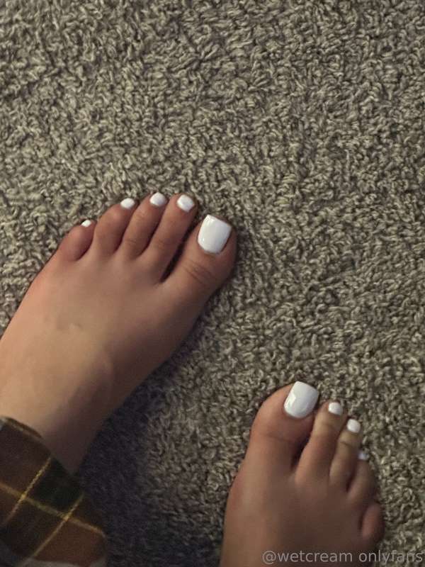 been out of town sorry 🌴💦💦 🦶🏽🦶🏽 15