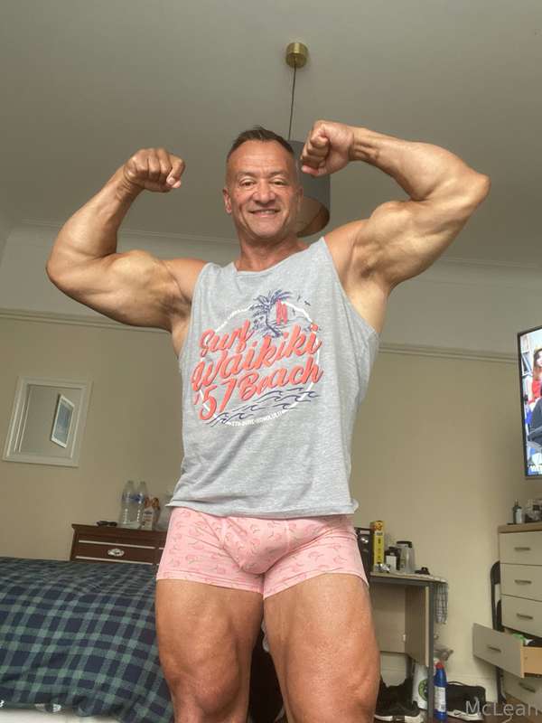 Hope your enjoying the package in pink boxers, can you imagi..