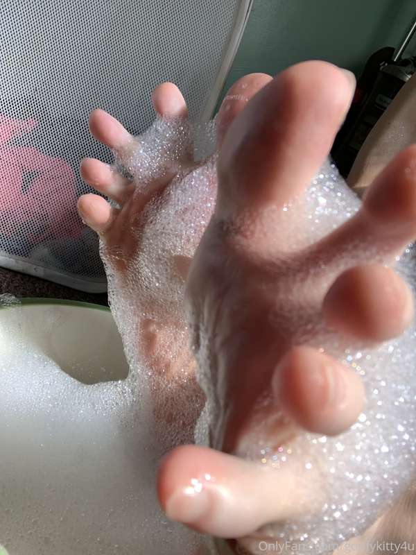 Soapy feet lol