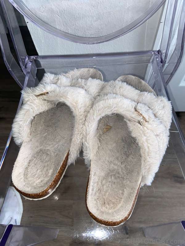 Worn shoe drop: -SHIPPING IN USA ONLY -dm me which pair you .. 13