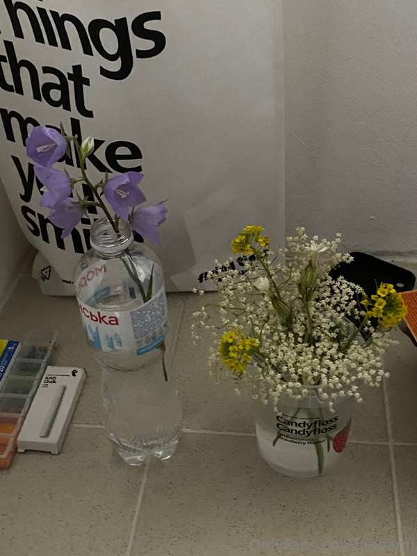 I REALLY LOVE FLOWERS AND PLANTS 😄 @naaami