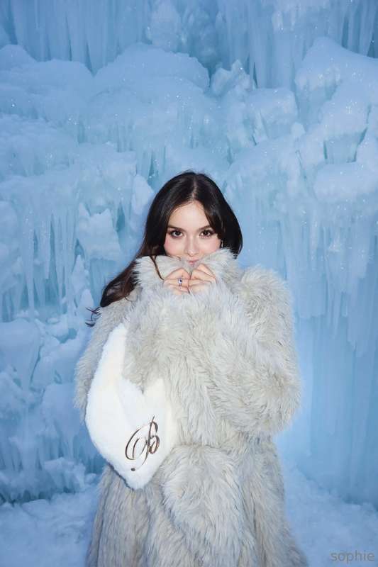 ice queen energy ❄️