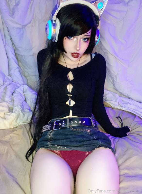 emo outfit won the poll, which was pretty easy since this is.. 9