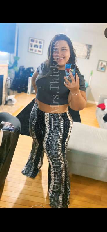 Today’s fit. It’s so soft, Who wants to feel me up? 1