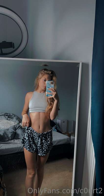 it’s finally friday 😝