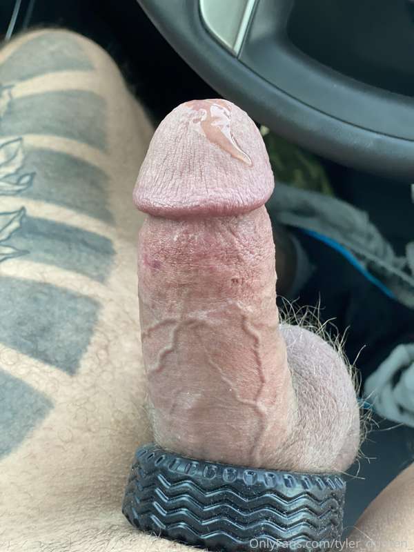 This is what cruising does to my cock💦