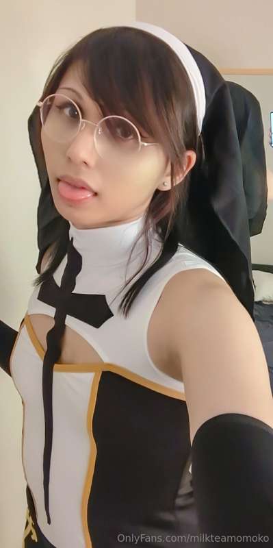 Lots of butt but also a lot of cute selfies

October 2023 Nu.. 28