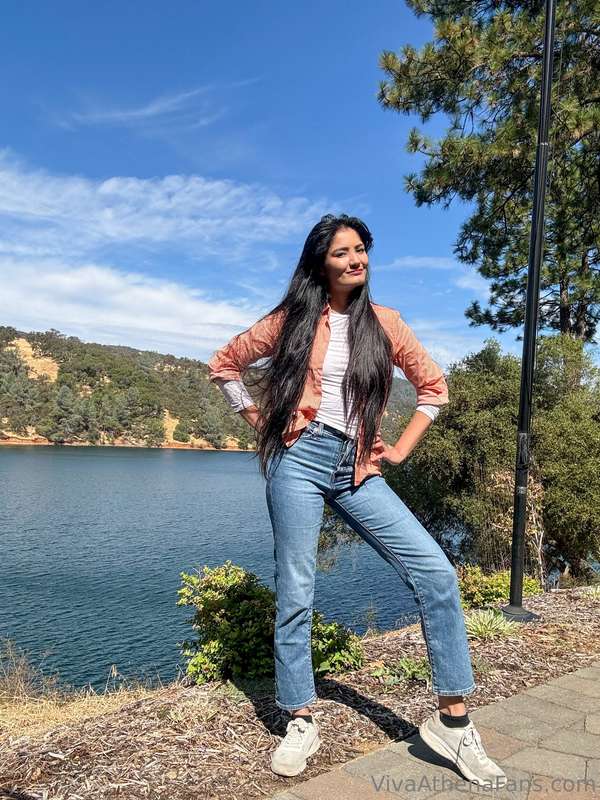 i felt like i was in a reality tv show set 😍🧡 4