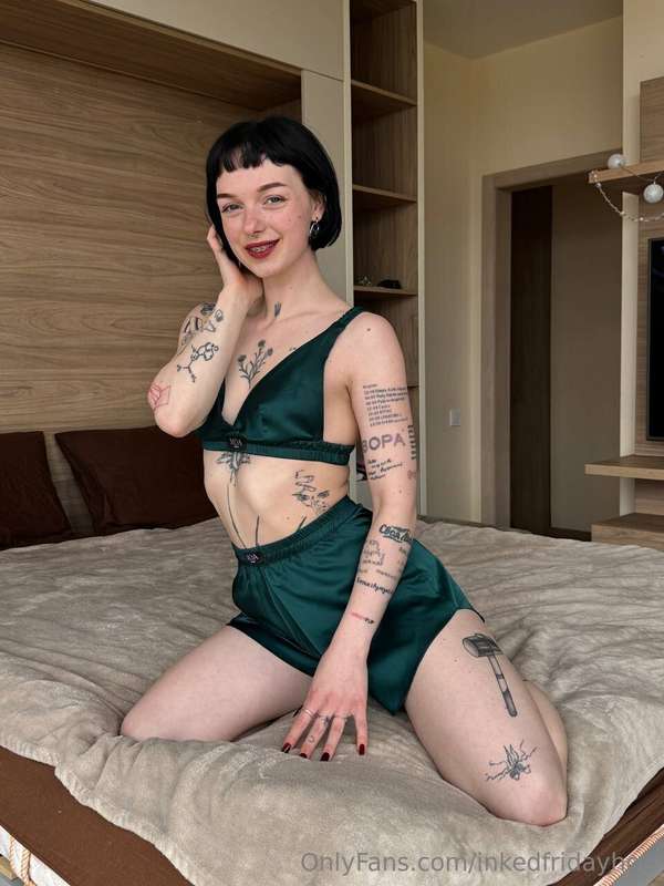 It's my summer pajama season 😍 By the way, have you seen the..