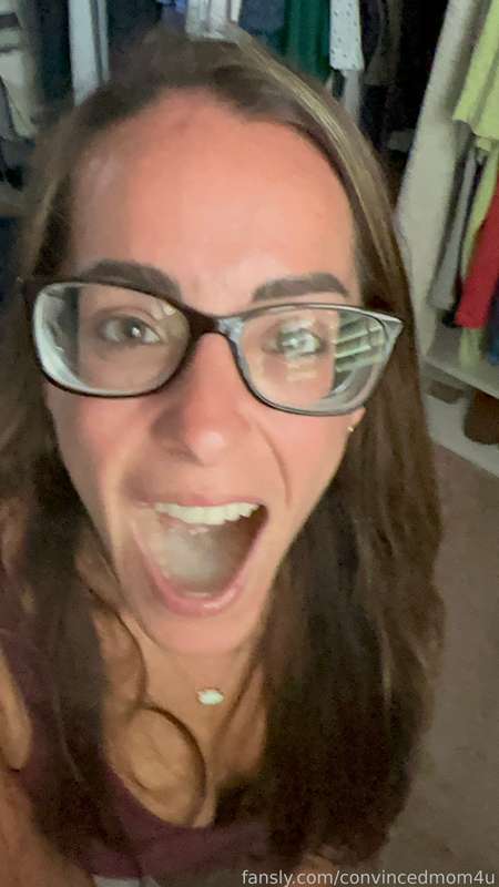 Convincedmom4U - Fansly - 08 Apr, 2025