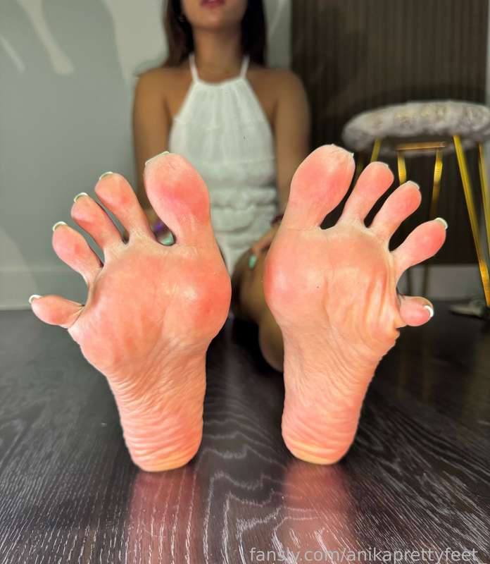 Anikaprettyfeet_ - Fansly - 24 Nov, 2024 20