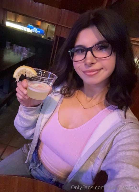 go to bar drink? 🍹 
